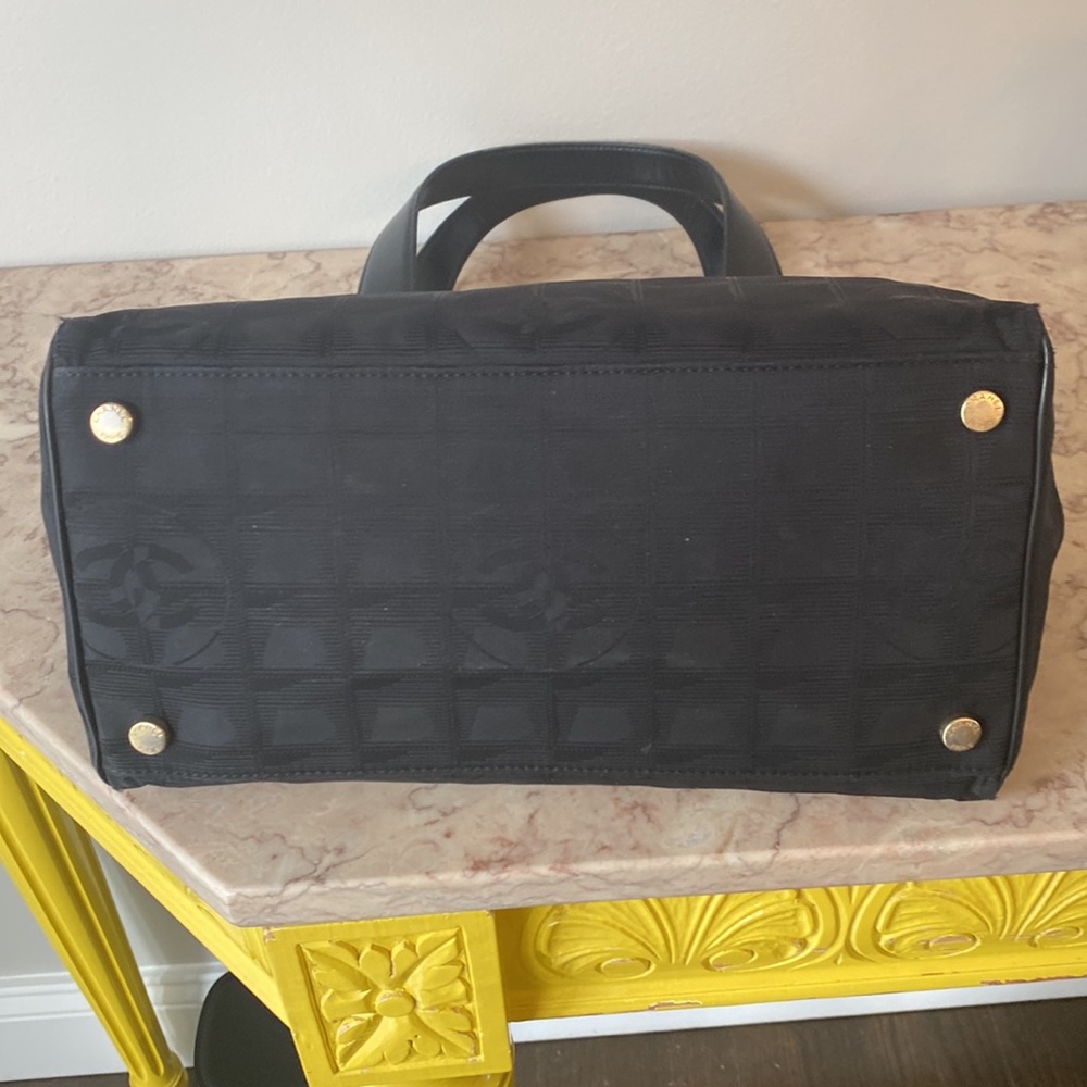 Authentic Chanel monogram nylon handbag black - Picture 8 of 17